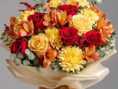 Букет с хризантемами «Огни сентября»
