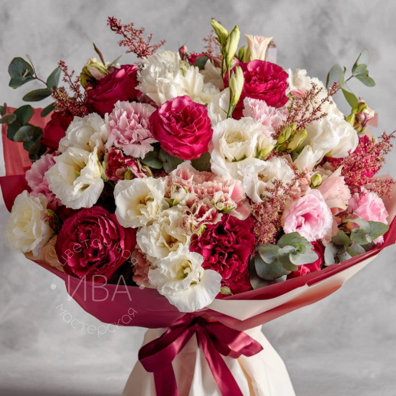 Букет с эустомами &laquo;Ароматный штрих&raquo;