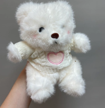 Мишка в свитере 