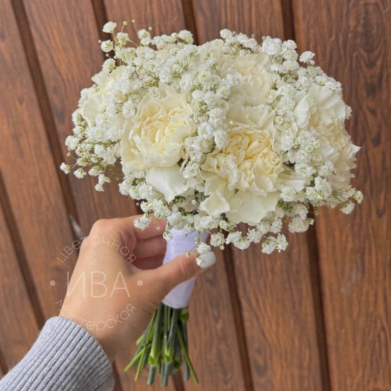 Свадебный букет с диантусами и гипсофилой 