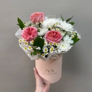 Коробка с пионовидной розой 0