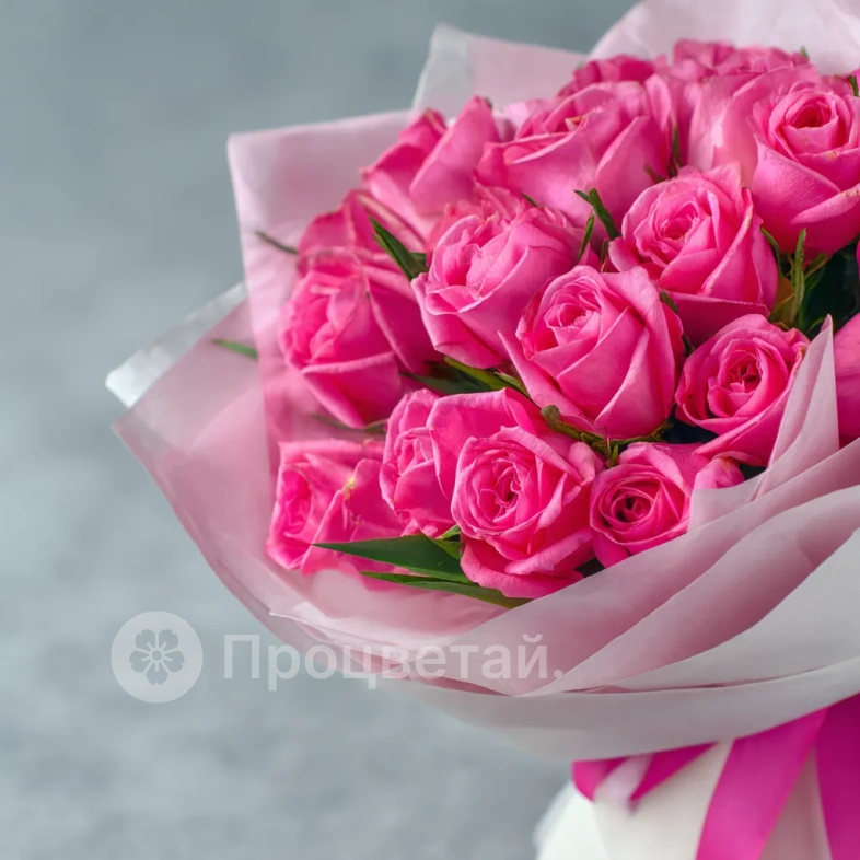 15 розовых кенийских роз