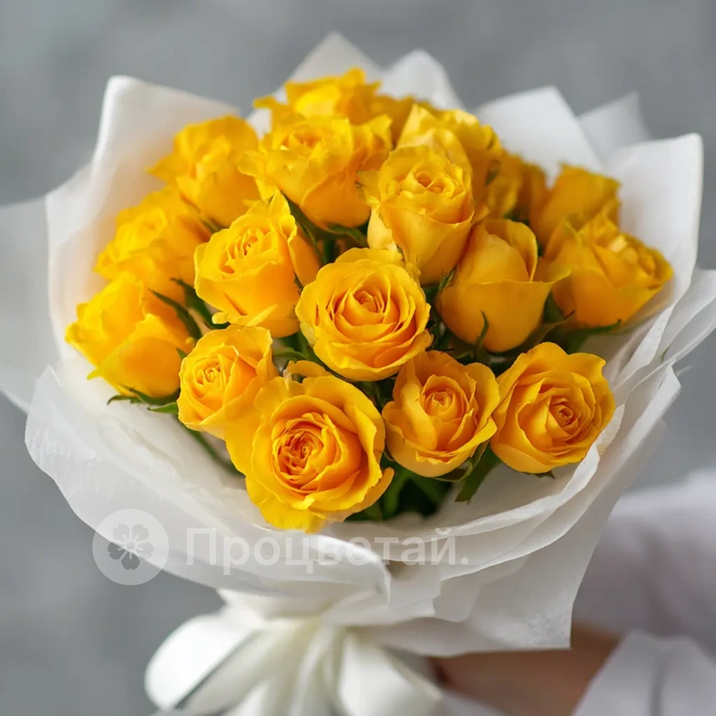 15 желтых кенийских роз 40 см