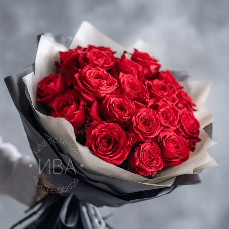 Красные розы &laquo;Поцелуй заката&raquo;