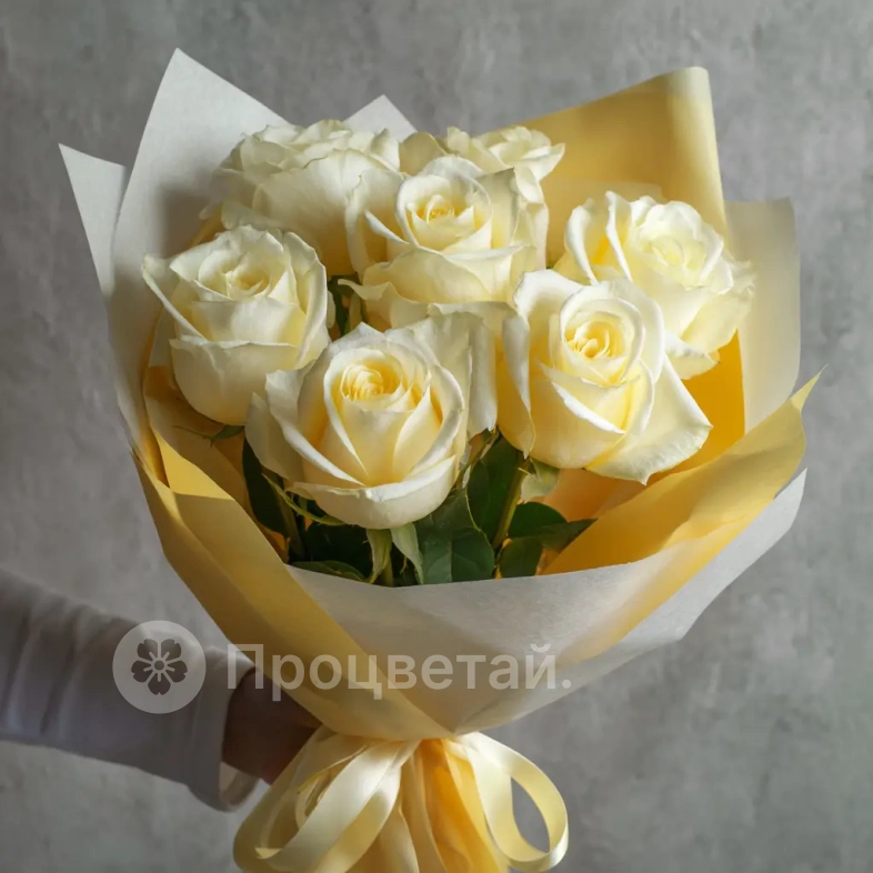 Белые розы &laquo;Белое золото&raquo;