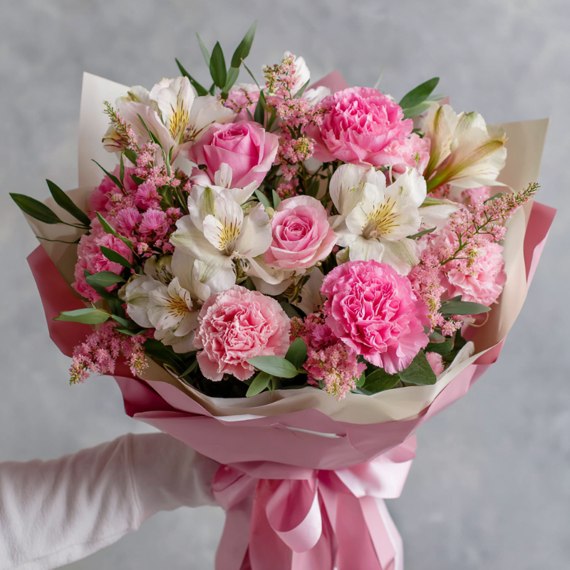 Букет с гвоздиками «Розовый каприз»